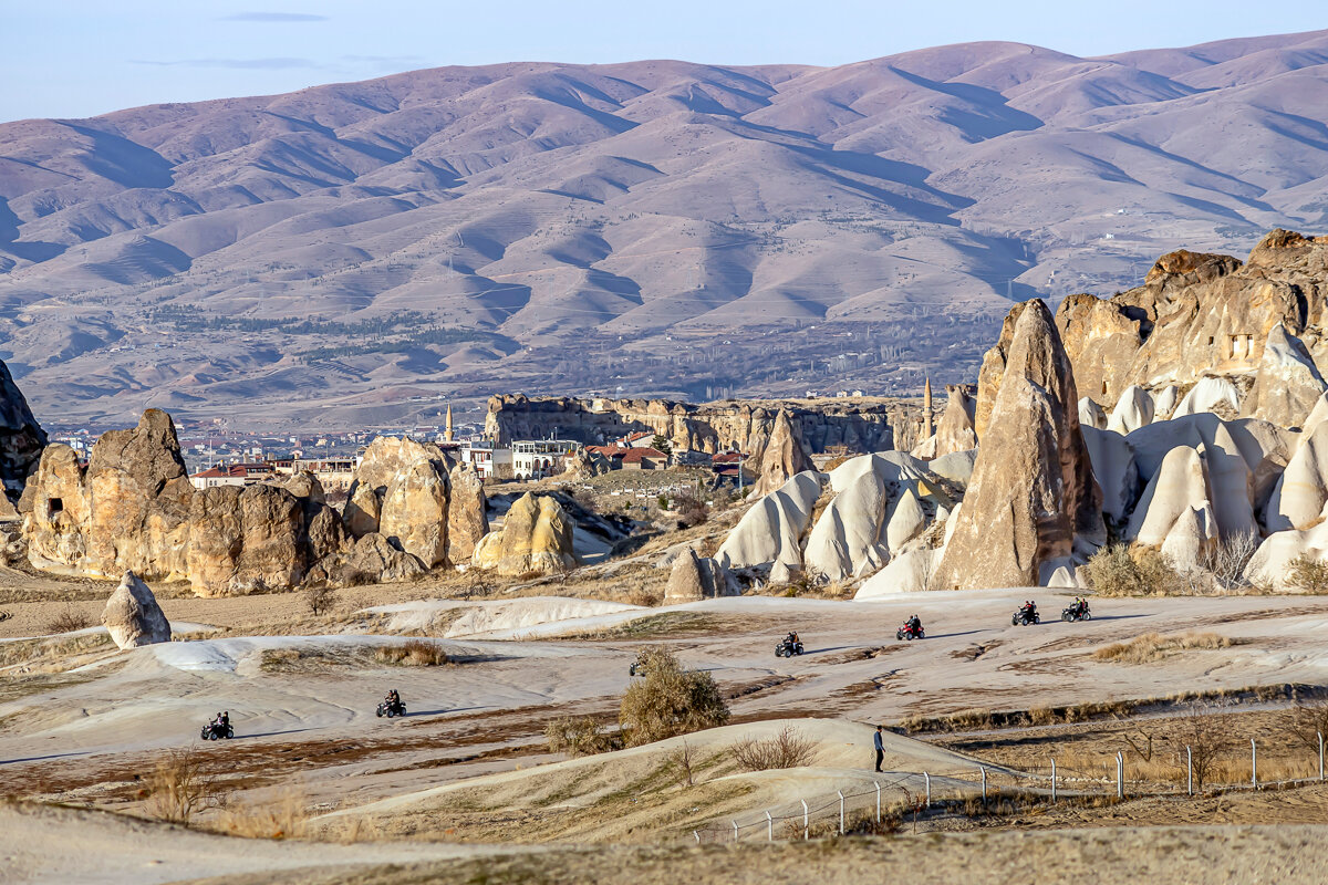 Quads dans les vallées de Cappadoce