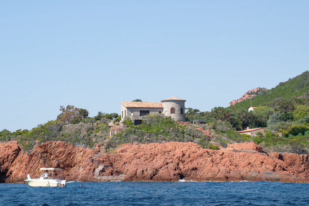 Villa sur la côte près de Cannes