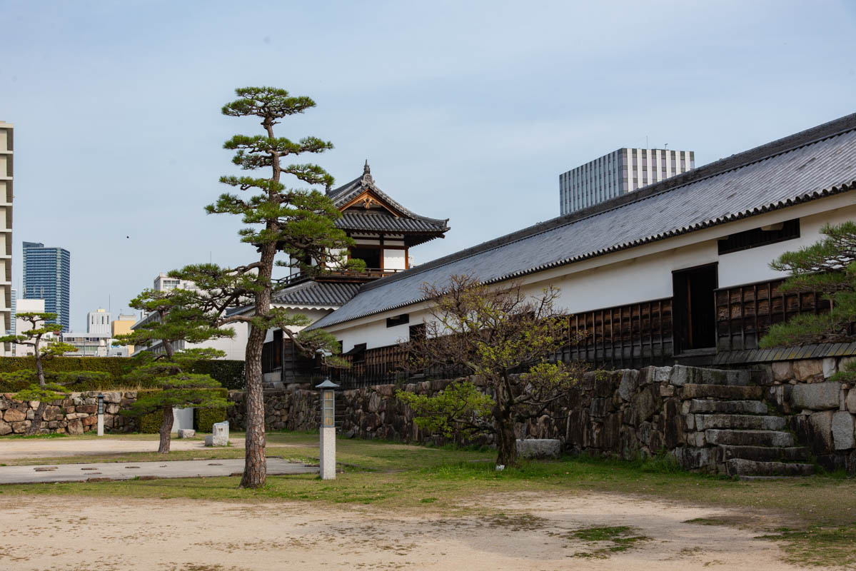 hiroshima-chateau-vue-cote