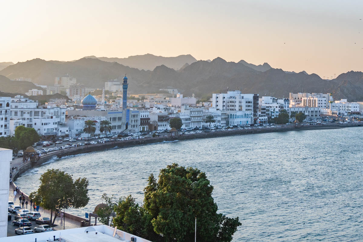 Côte de la ville de Mascate à Oman