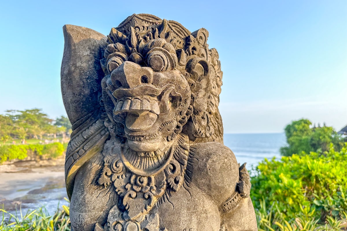 Statue au Tanah Lot à Bali