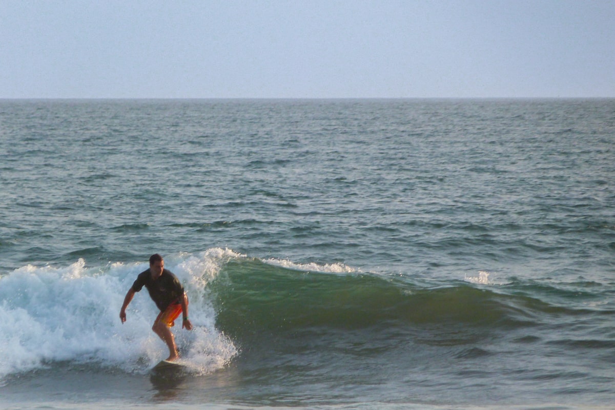 Surfeur à Bali