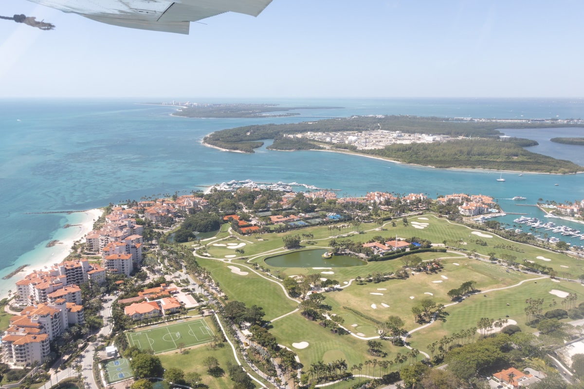 Vue de Fisher Island depuis le ciel à Miami