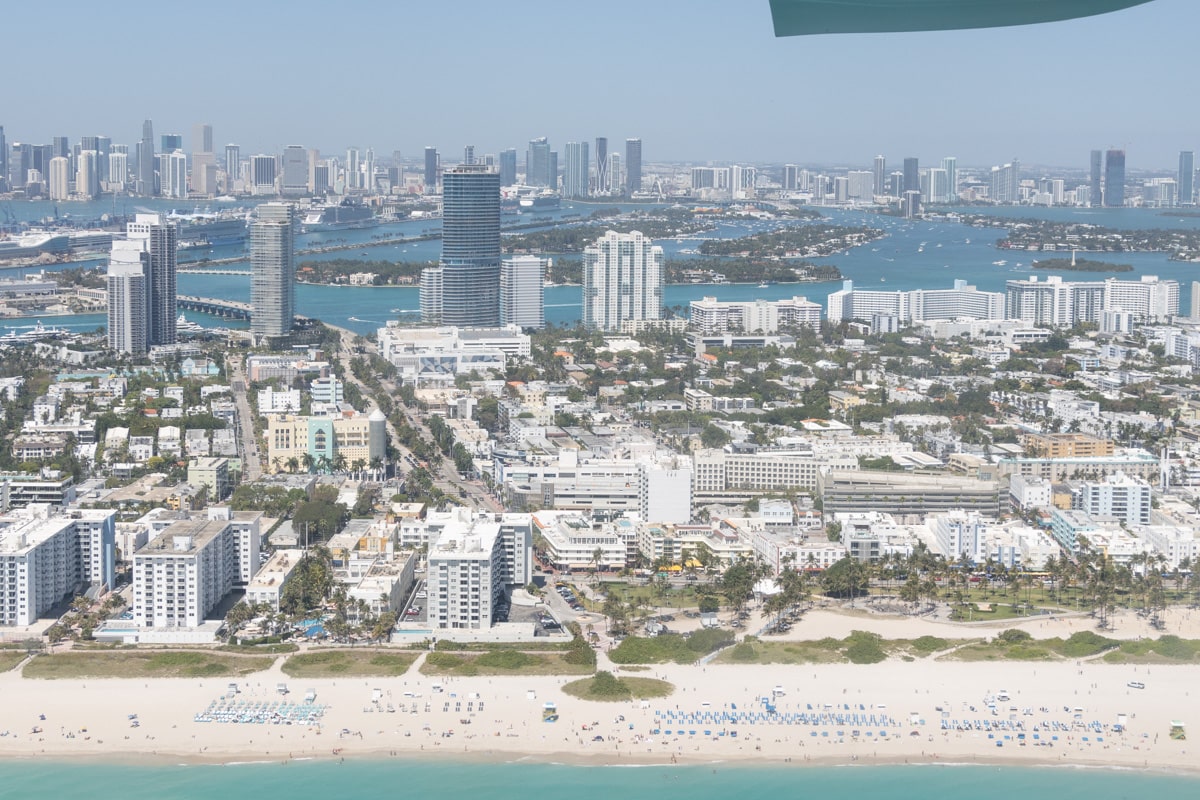 Vue du ciel de la plage de Miami Beach