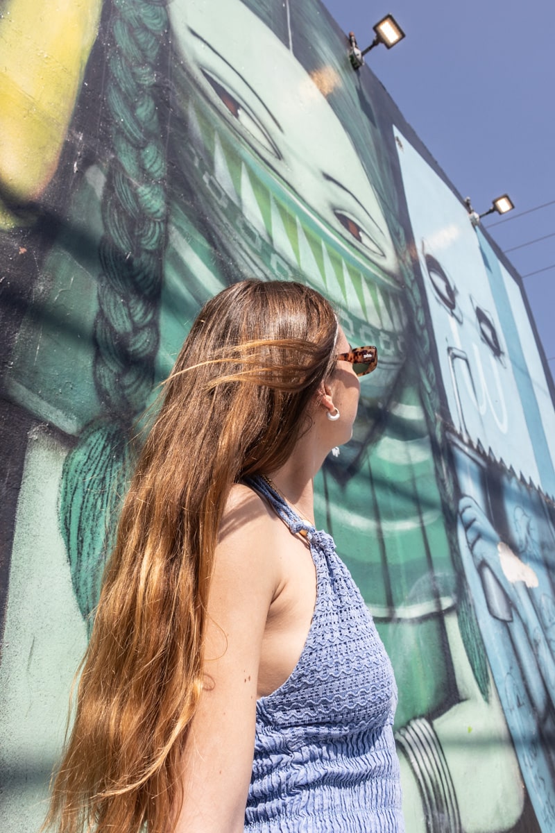 Personne devant un mur à Wynwood