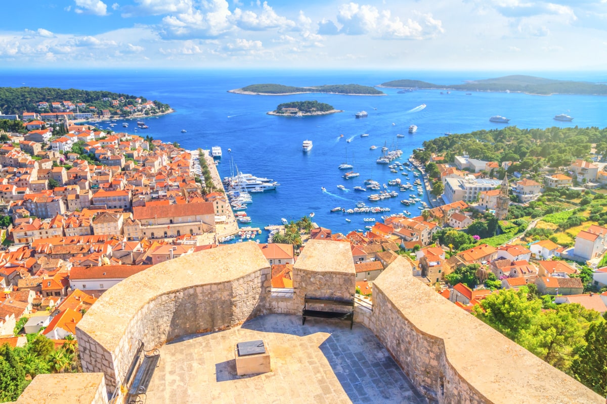 Ville de hvar vue en hauteur