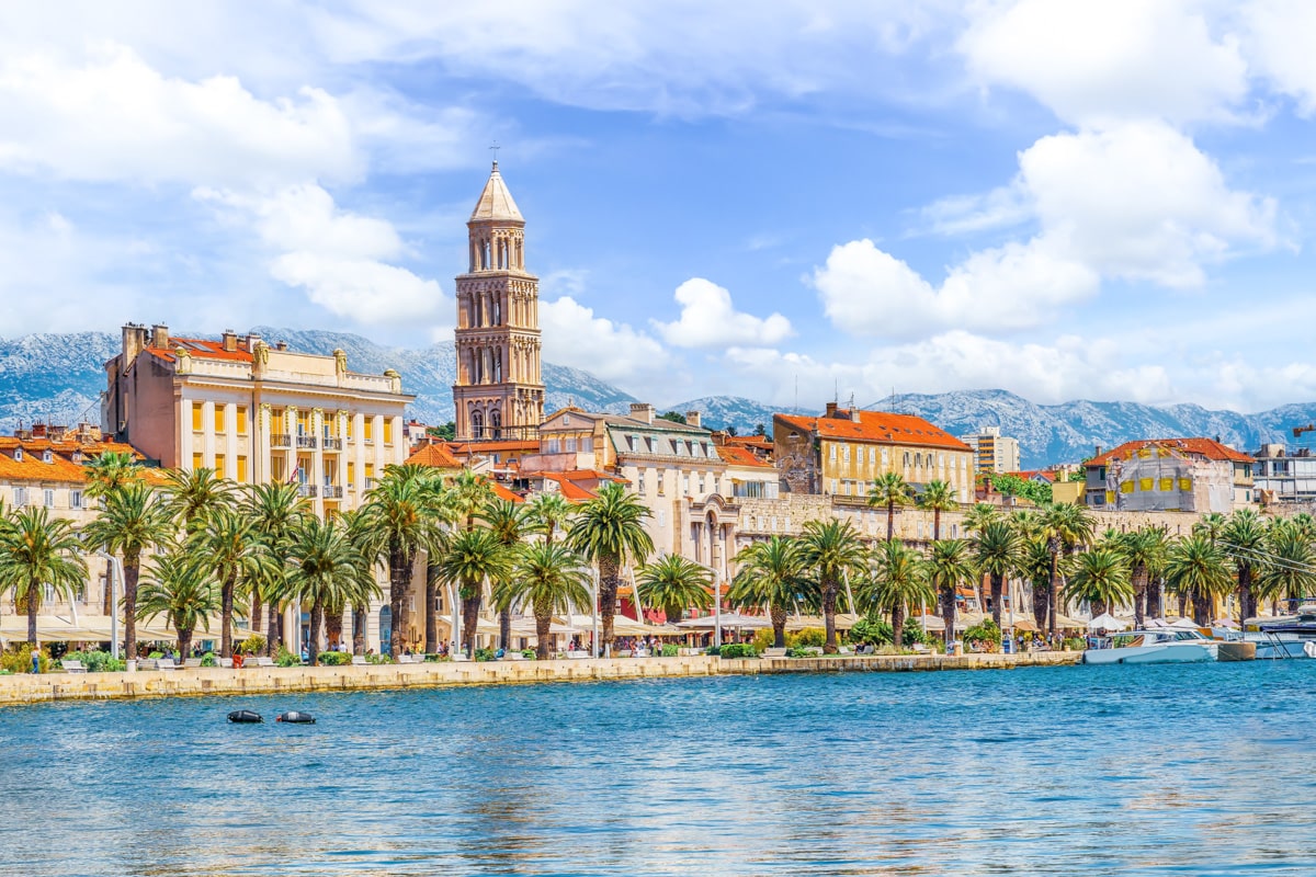 Vue de Split depuis la mer en Croatie