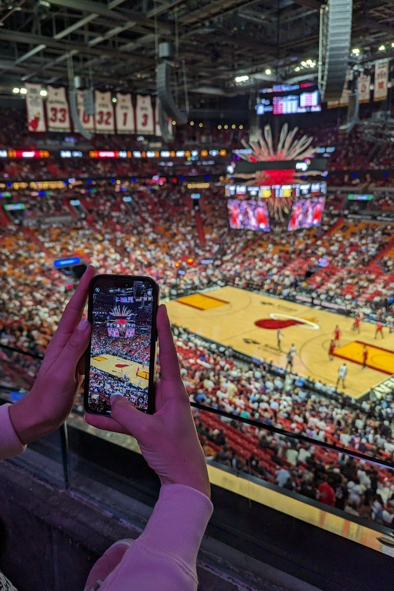 Prise d'une photo d'un match de NBA à Miami