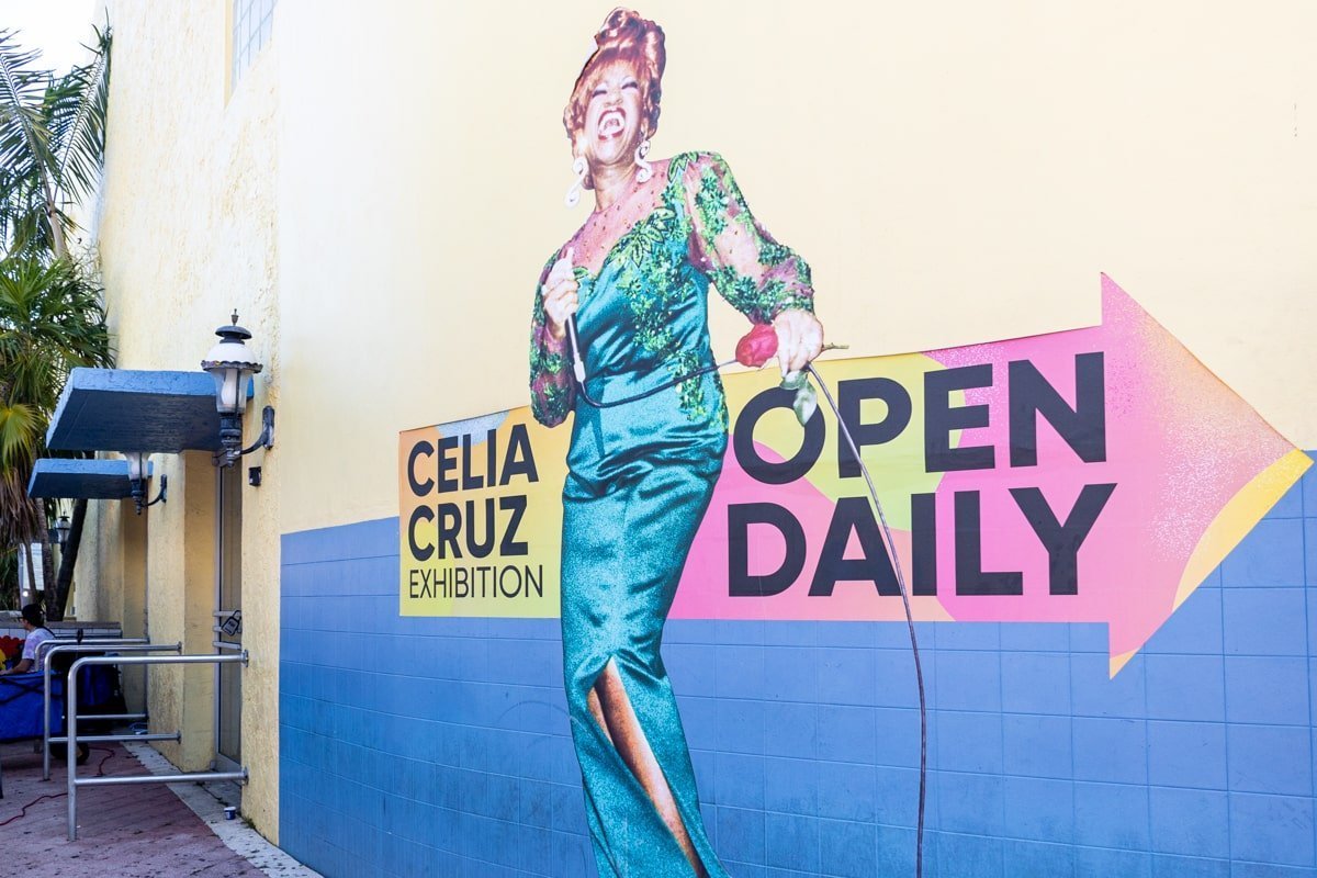 Fresque murale avec une femme cubaine