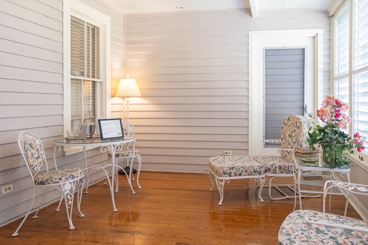 Patio avec mobilier