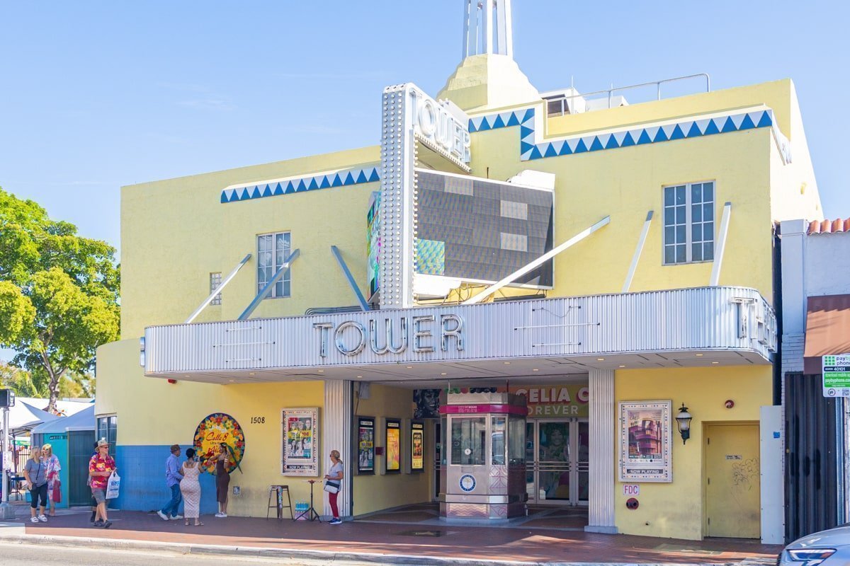 Façade du Tower Theater