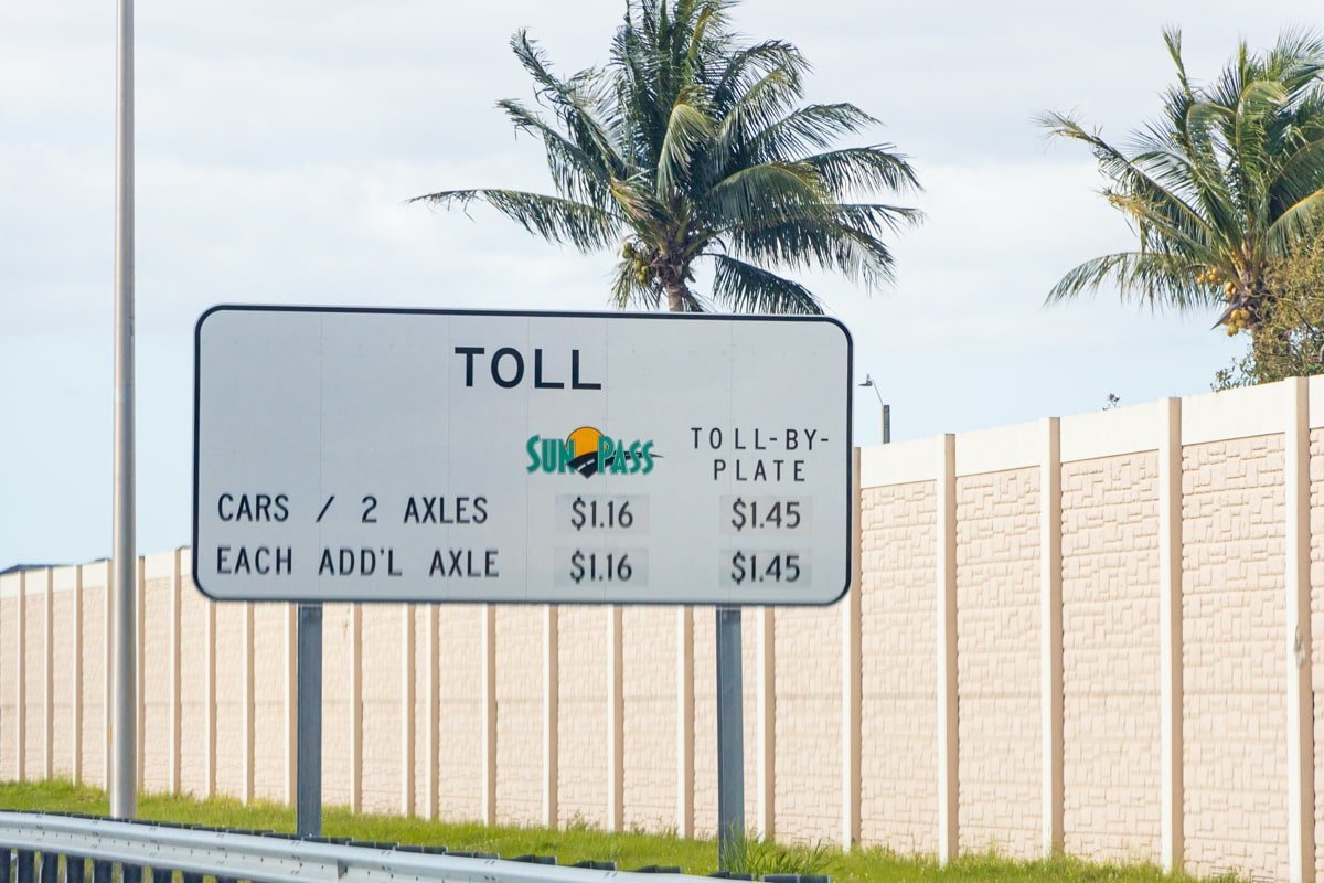 Panneau d'un péage en Floride