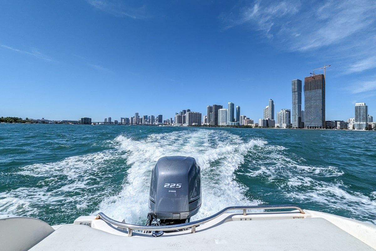 Arrière du bateau durant le trajet