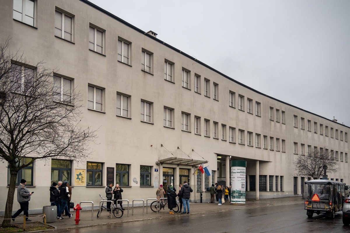 Entrée principale du musée de l'Usine Schindler