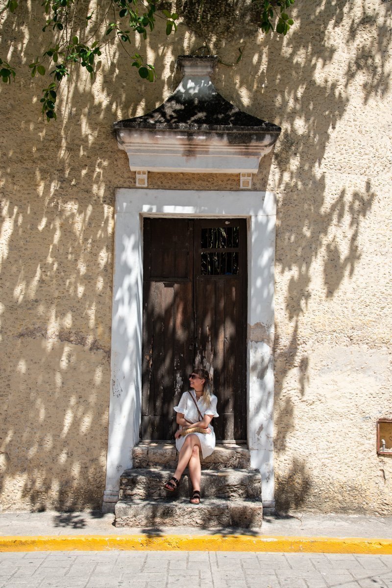 Porte dans la rue de la calzada de los frailes