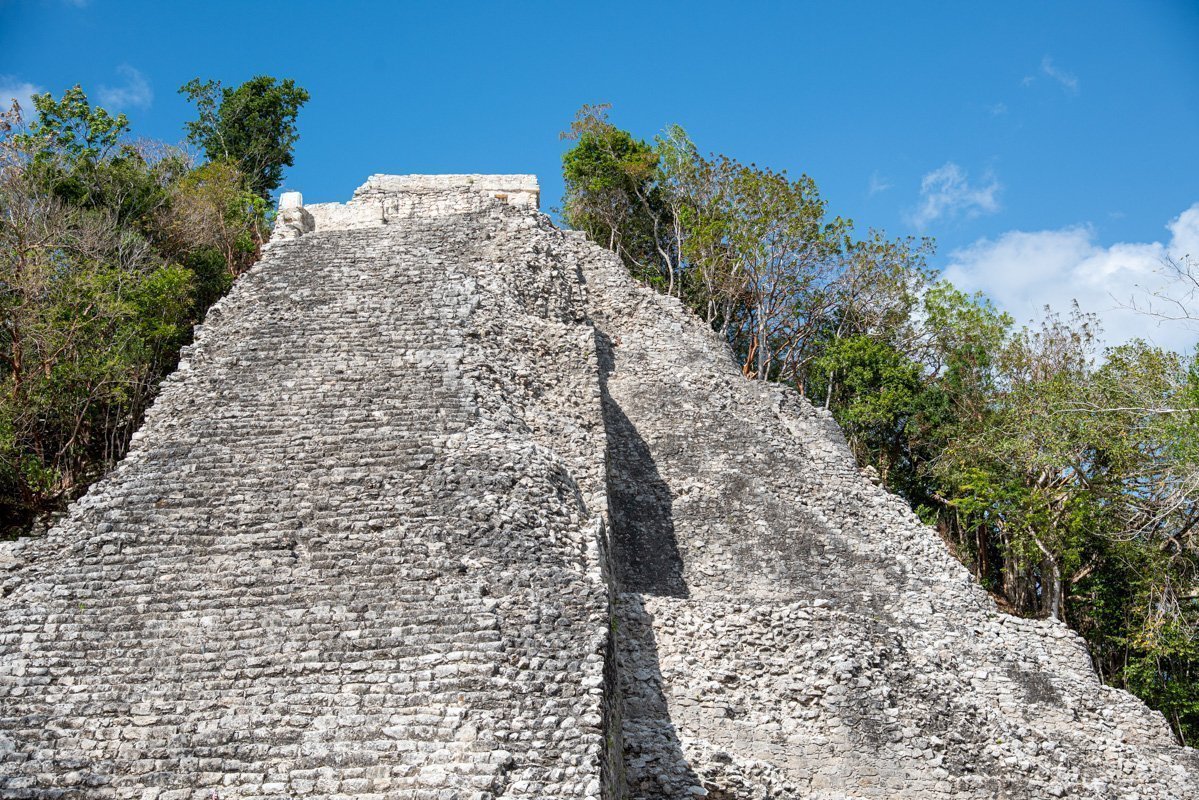 Sommet de la pyramide Nohoch Mul